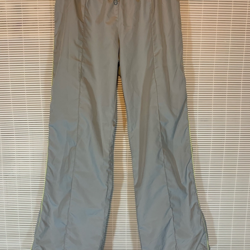 Dailey Fuentes gray straight leg athletic pants elastic waist quick dry size M